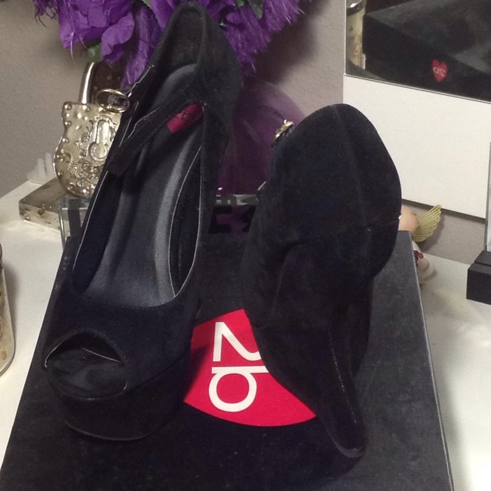 2B Bebe shoes